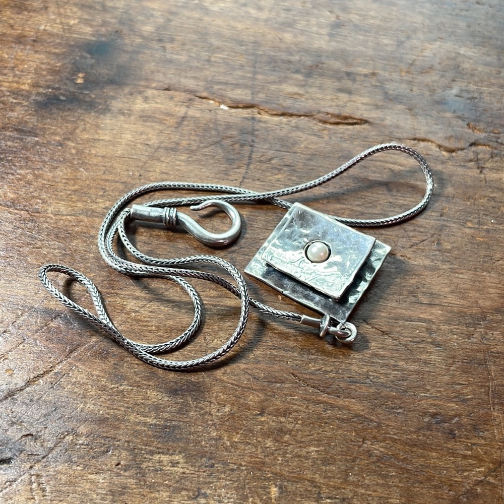 SILPADA x DIDAE Vintage Sterling & Pearl Brutalist / Modernist Hook Clasp - Picture 3 of 16